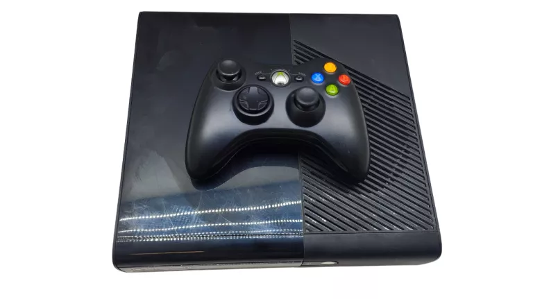 KONSOLA XBOX 360 SLIM + KINECT + GRY FITNESS + PAD – IDEALNA NA PREZENT