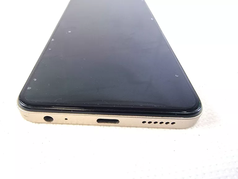 TELEFON INFINIX SMART 8