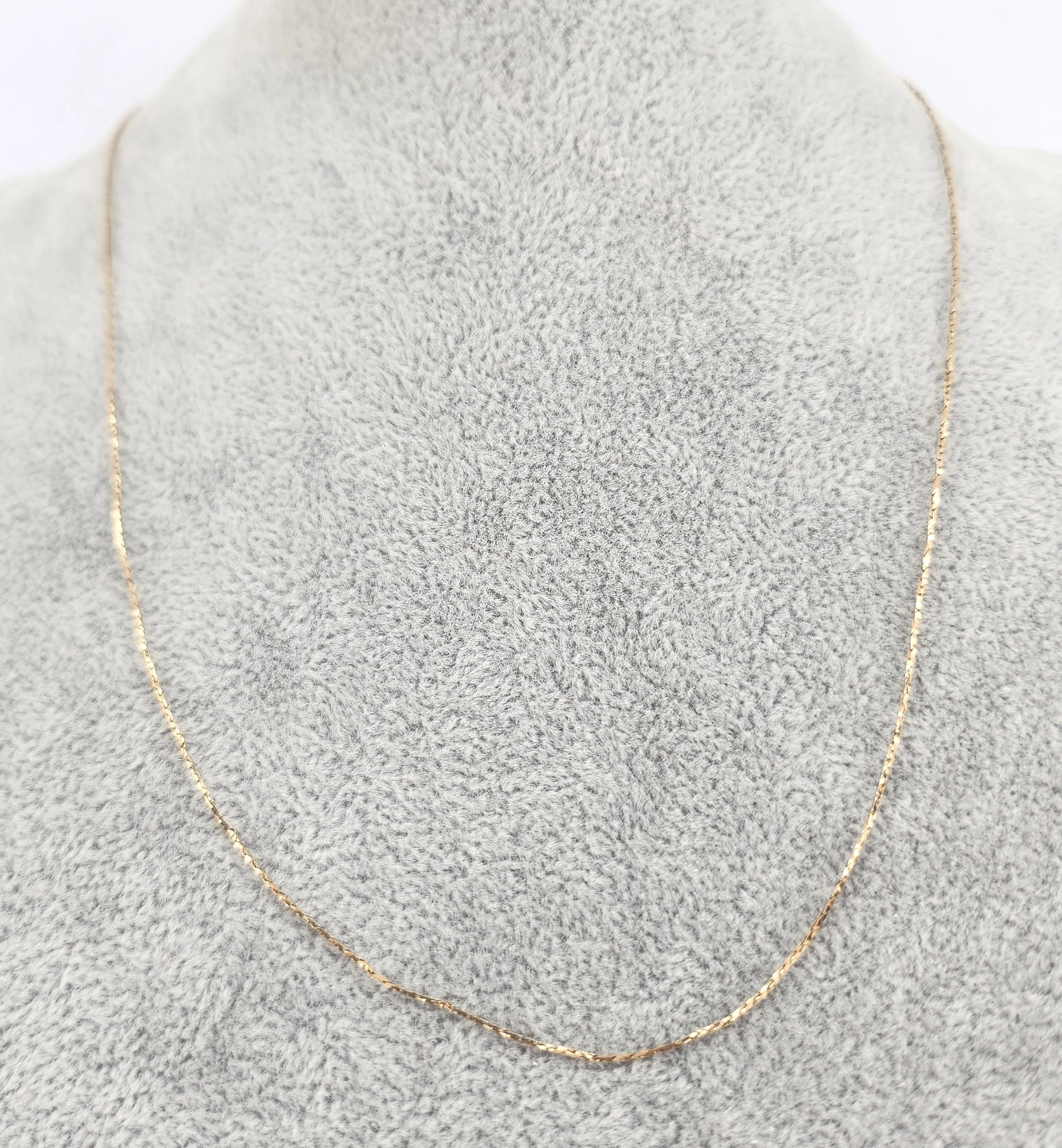 subtelny-zloty-lancuszek-111g-585-42cm-material-15835-2