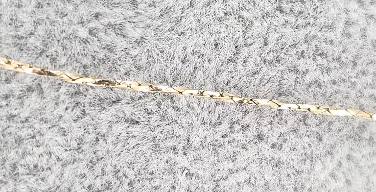 subtelny-zloty-lancuszek-111g-585-42cm-splot-2208-9