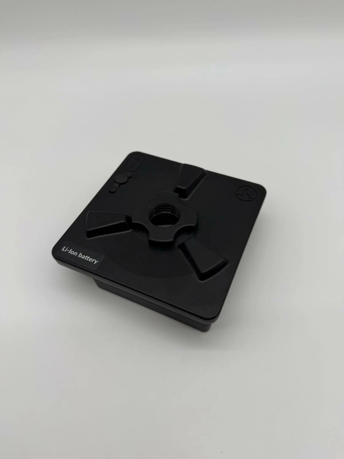 laser-rotacyjny-lamigo-spin-220g-kpl-statyw-cechy-dodatkowe-244025-4