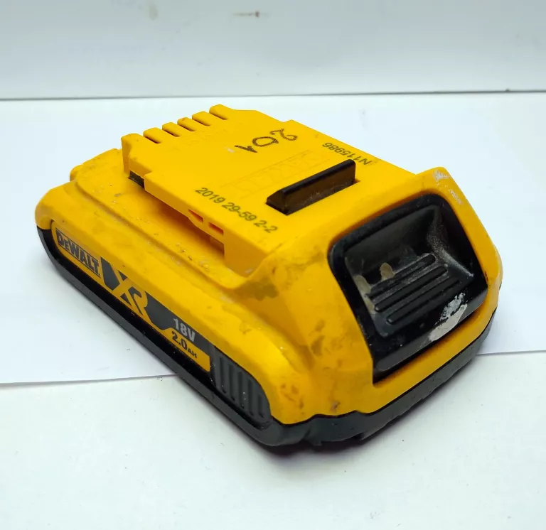 AKUMULATOR DEWALT DCB183 2AH