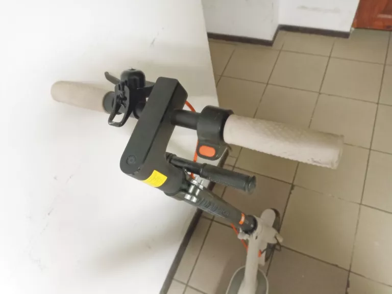 hulajnoga-xiaomi-mi-electric-scooter-3-waga-1300
