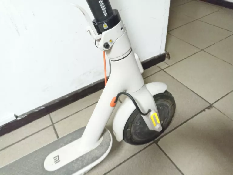 hulajnoga-xiaomi-mi-electric-scooter-3-stan-11323-2