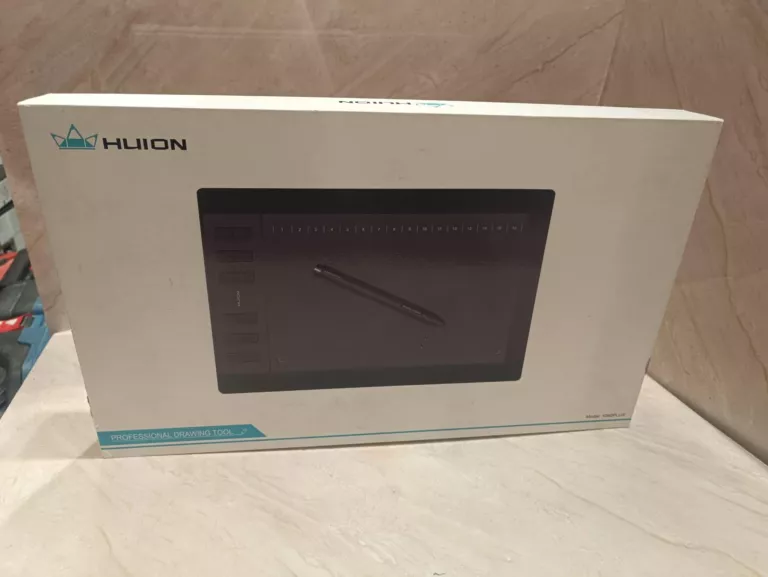 TABLET GRAFICZNY HUION 1060 PLUS KOMPLET