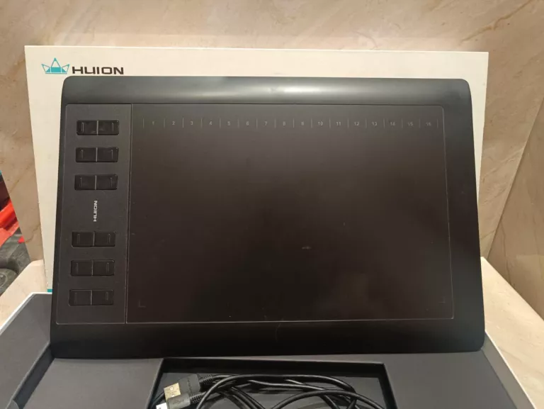 TABLET GRAFICZNY HUION 1060 PLUS KOMPLET