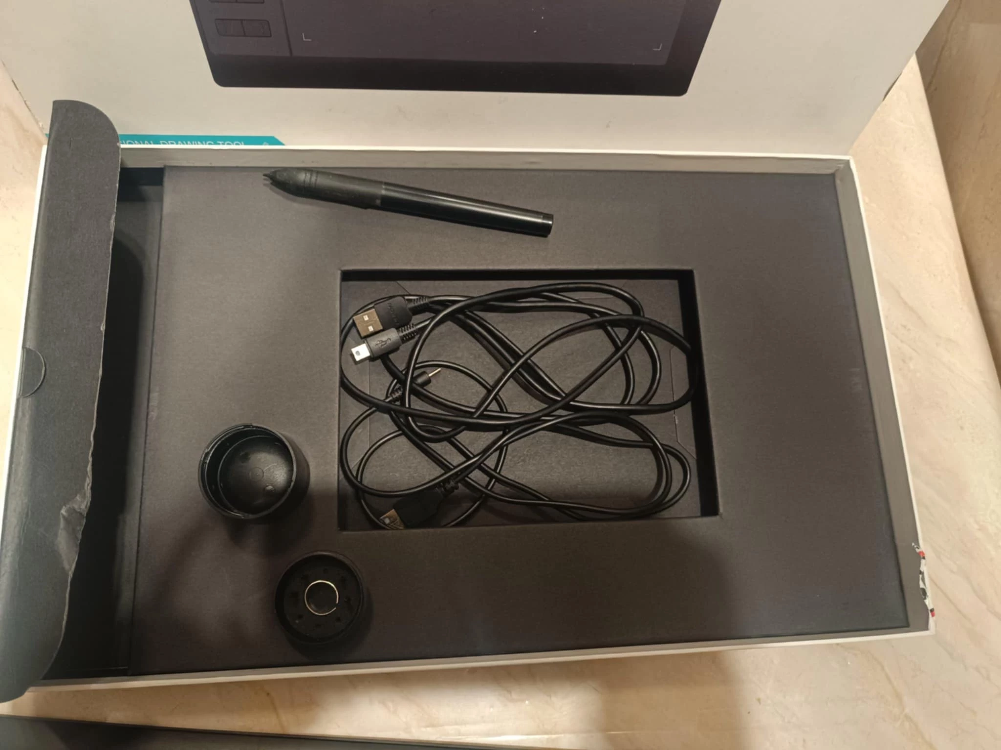 tablet-graficzny-huion-1060-plus-komplet-model-huion-1060