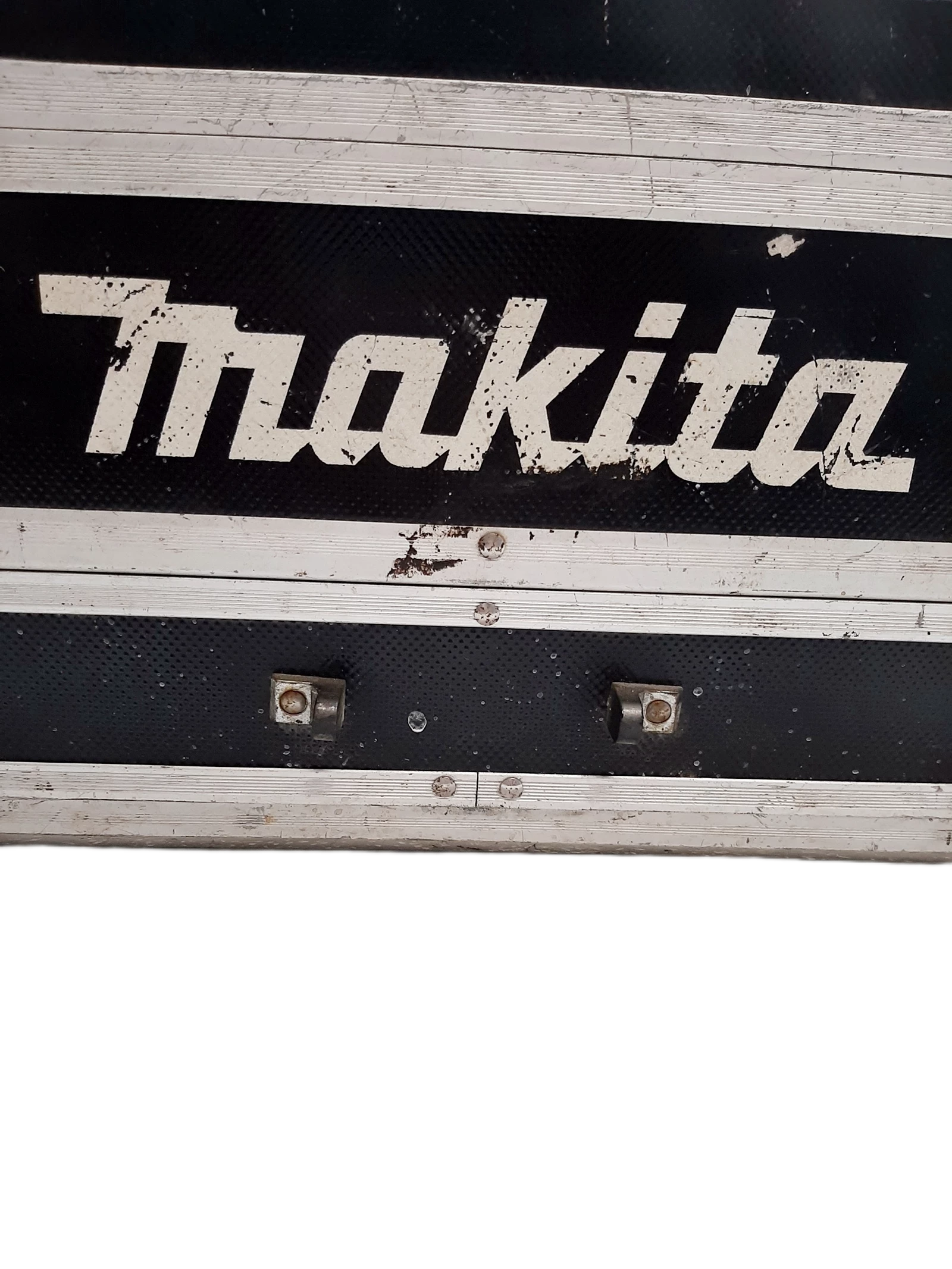 makita-823327-9-aluminiowa-obudowa-w-kolorze-czarnym-skrzynka-stan-11323-238062