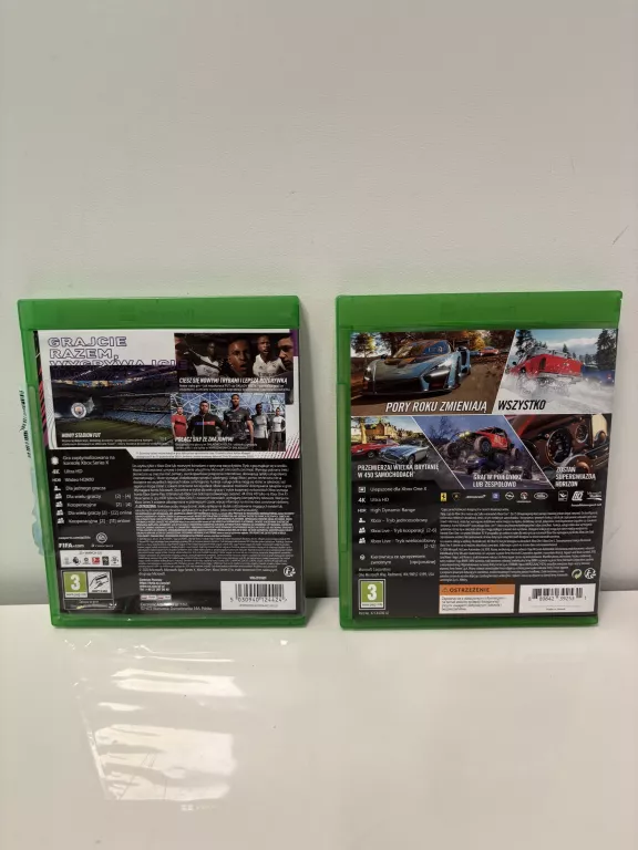 KONSOLA XBOX ONE S (1681) 1TB + 2 PADY + 2 GRY