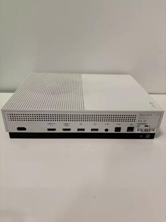 KONSOLA XBOX ONE S (1681) 1TB + 2 PADY + 2 GRY