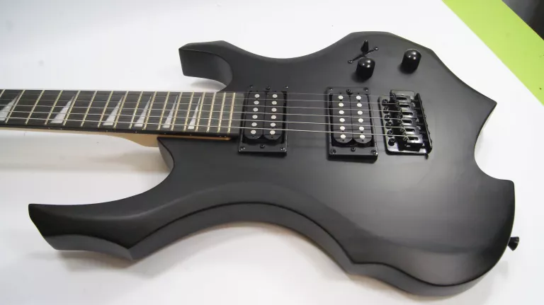 GITARA ELEKTRYCZNA ZESTAW PYLE PMGTRKT101 DO NAUKI/ Z WZMACNIACZEM