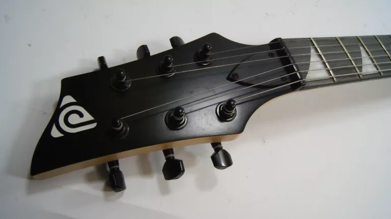GITARA ELEKTRYCZNA ZESTAW PYLE PMGTRKT101 DO NAUKI/ Z WZMACNIACZEM