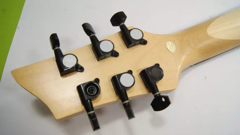 GITARA ELEKTRYCZNA ZESTAW PYLE PMGTRKT101 DO NAUKI/ Z WZMACNIACZEM