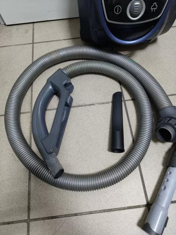 ODKURZACZ TRADYCYJNY PHILIPS FC9170 BRAKUJE KÓŁEK