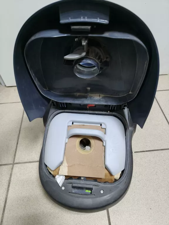 ODKURZACZ TRADYCYJNY PHILIPS FC9170 BRAKUJE KÓŁEK