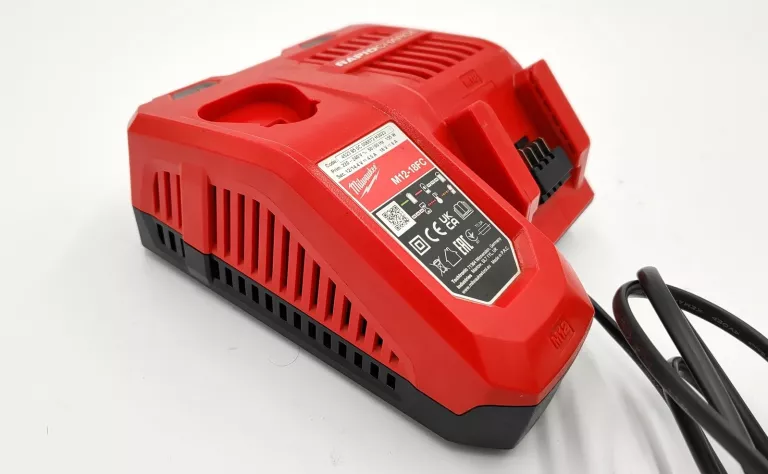 ŁADOWARKA MILWAUKEE M12-18 FC