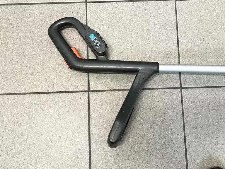 PODKASZARKA AKUMULATOROWA GARDENA SMALLCUT LI-23R