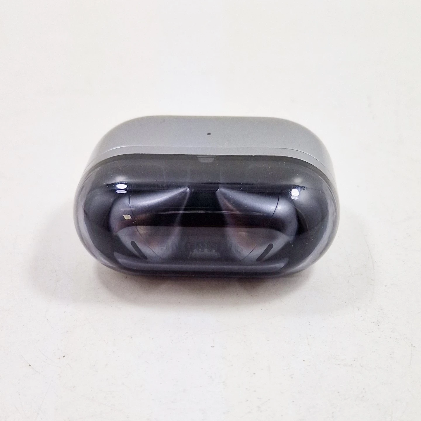 sluchawki-samsung-galaxy-buds3-pro-sm-r630-srebrnyszary-kolor-dominujacy-129357-8