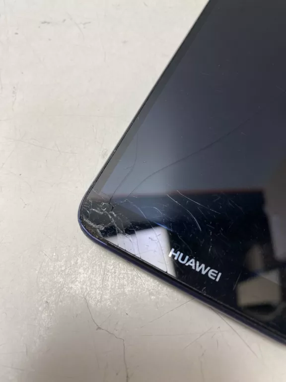 TELEFON HUAWEI Y5 2018 2/16GB OPIS