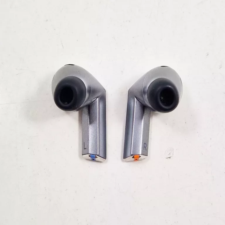 sluchawki-samsung-galaxy-buds3-pro-sm-r630-srebrnyszary-waga-produktu-540