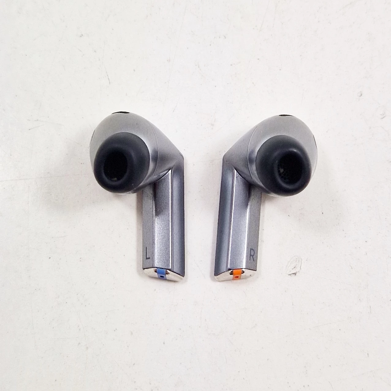 sluchawki-samsung-galaxy-buds3-pro-sm-r630-srebrnyszary-waga-produktu-540