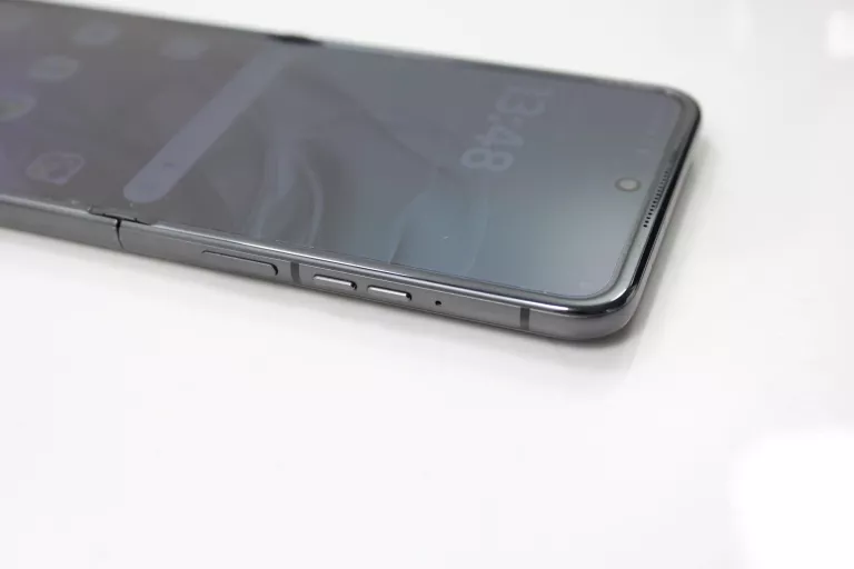 TELEFON MOTOROLA RAZR 50 256GB