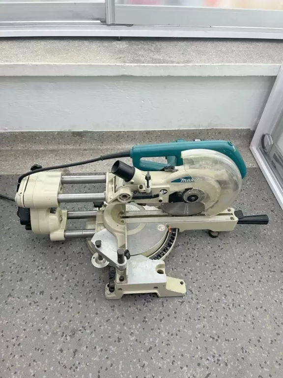 UKOŚNICA PILARKA STOŁOWA MAKITA LS0714L