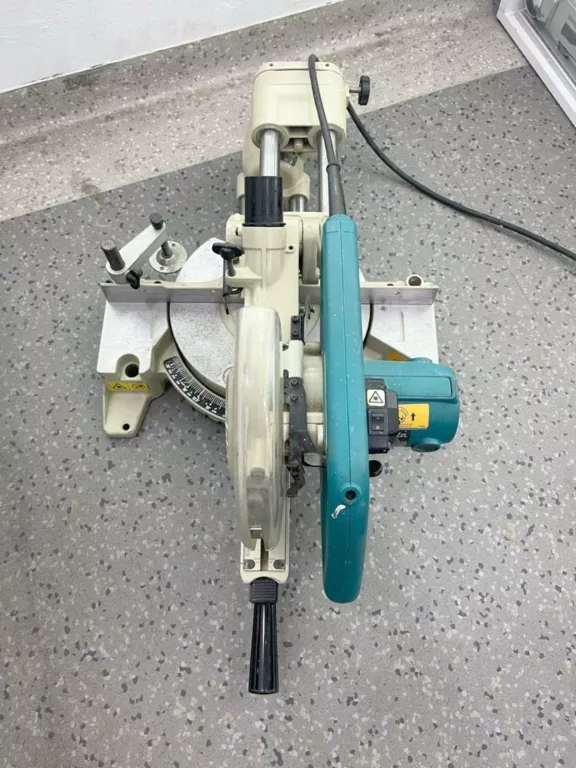 UKOŚNICA PILARKA STOŁOWA MAKITA LS0714L