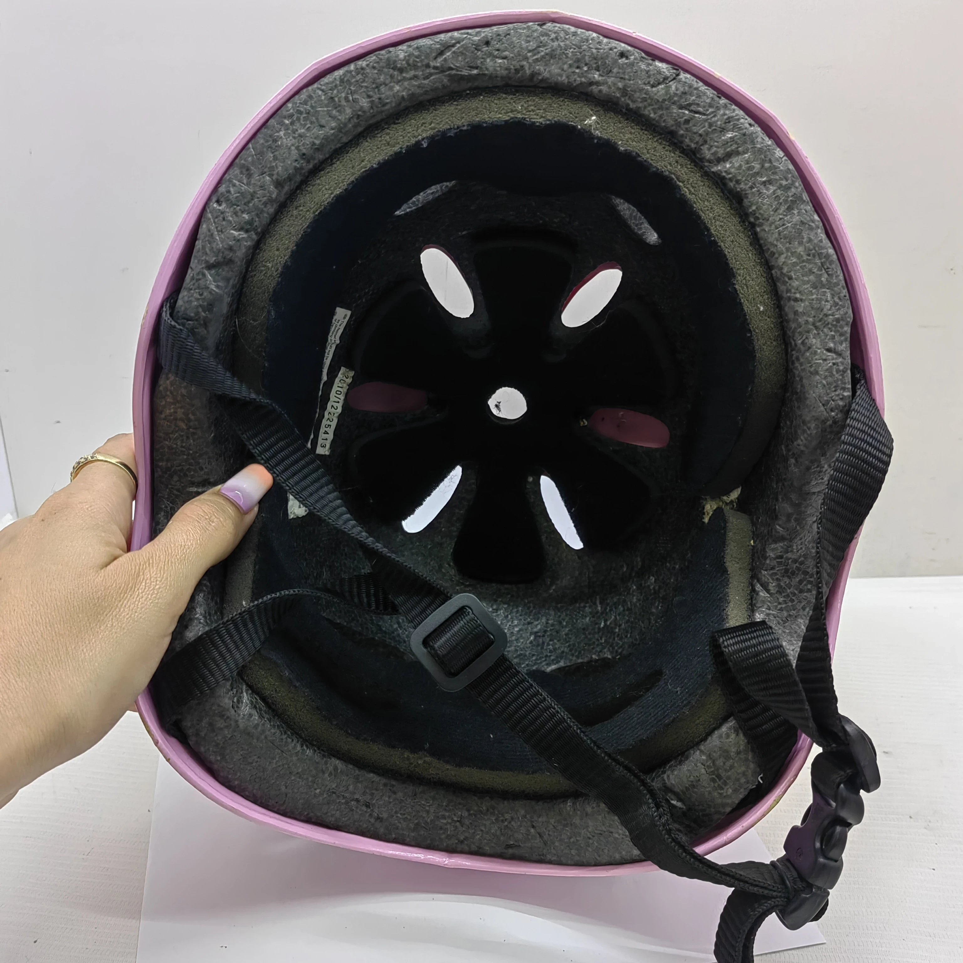 kask-na-rower-rozowy-typ-kasku-229501-1815339