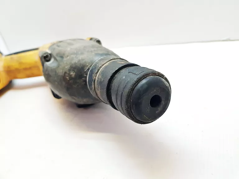 MŁOTOWIERTARKA DEWALT DCH133 + BAT + WALIZKA