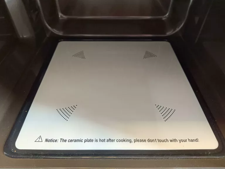 kuchenka-mikrofalowa-amica-amgf23e1gfb-23l-moc-mikrofal-900