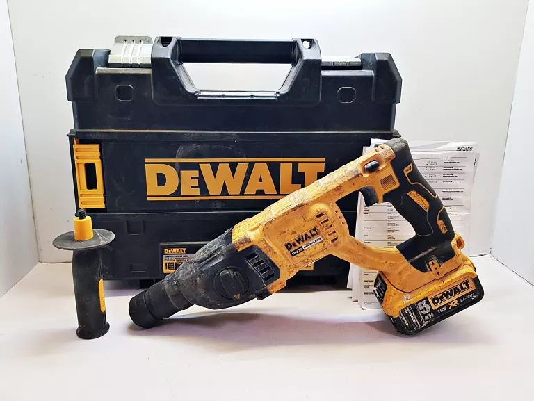 MŁOTOWIERTARKA DEWALT DCH133 + BAT + WALIZKA