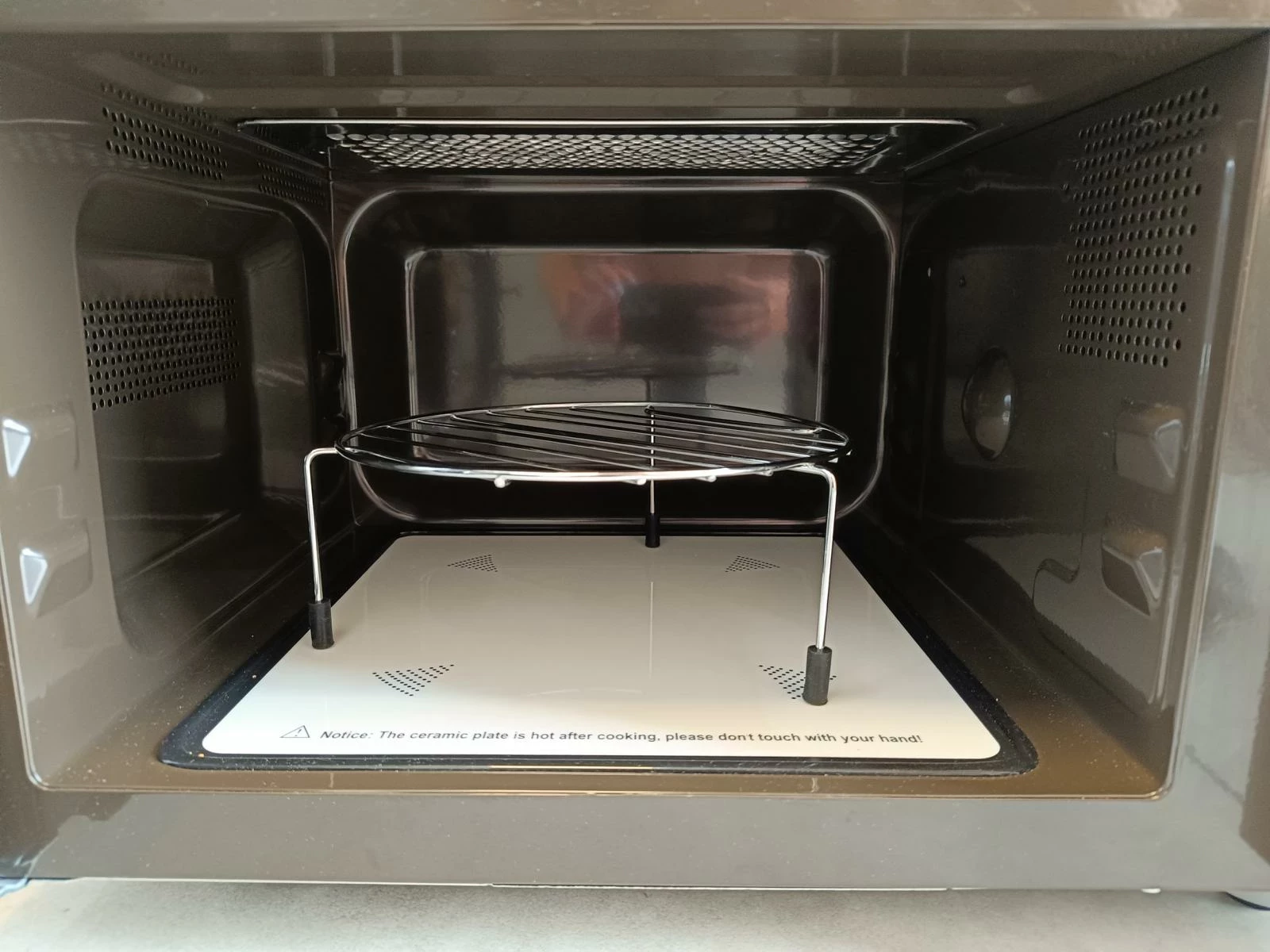 kuchenka-mikrofalowa-amica-amgf23e1gfb-23l-pojemnosc-23000