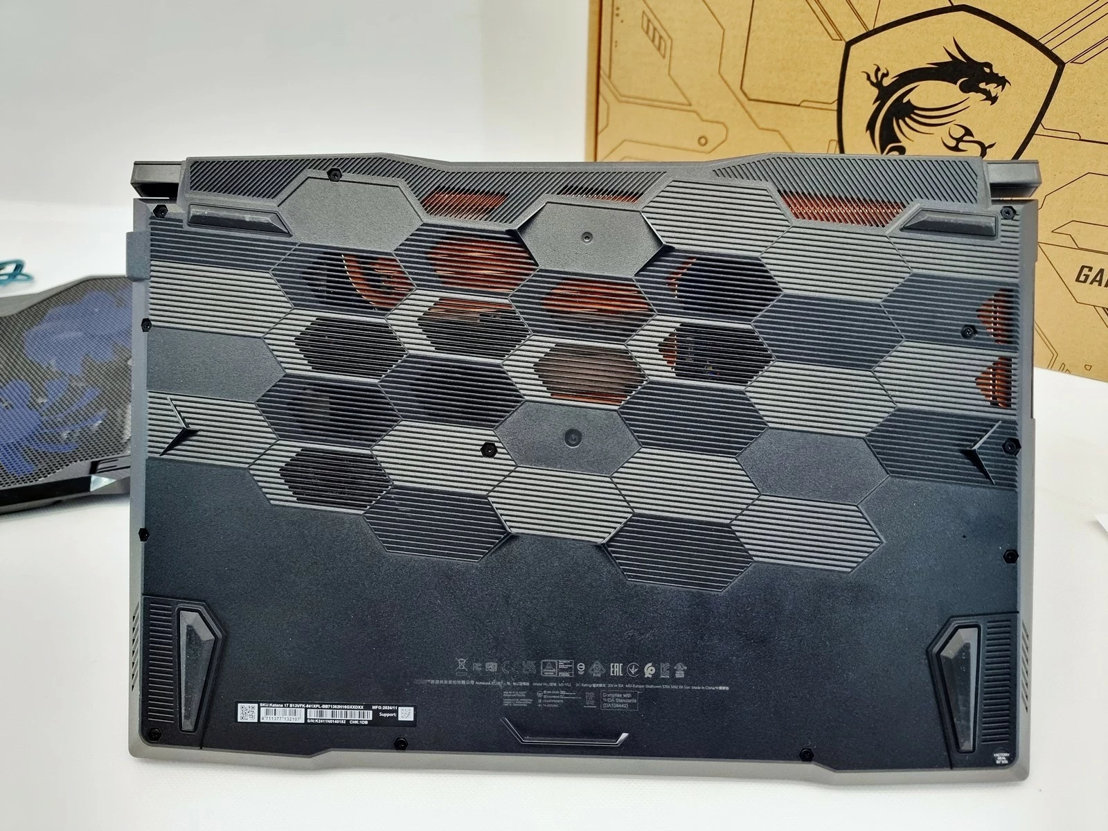 laptop-msi-katana-17-b13vfk-841xpl-173i716gb1tb-akcesoria-rodzaj-karty-graficznej-1234-2