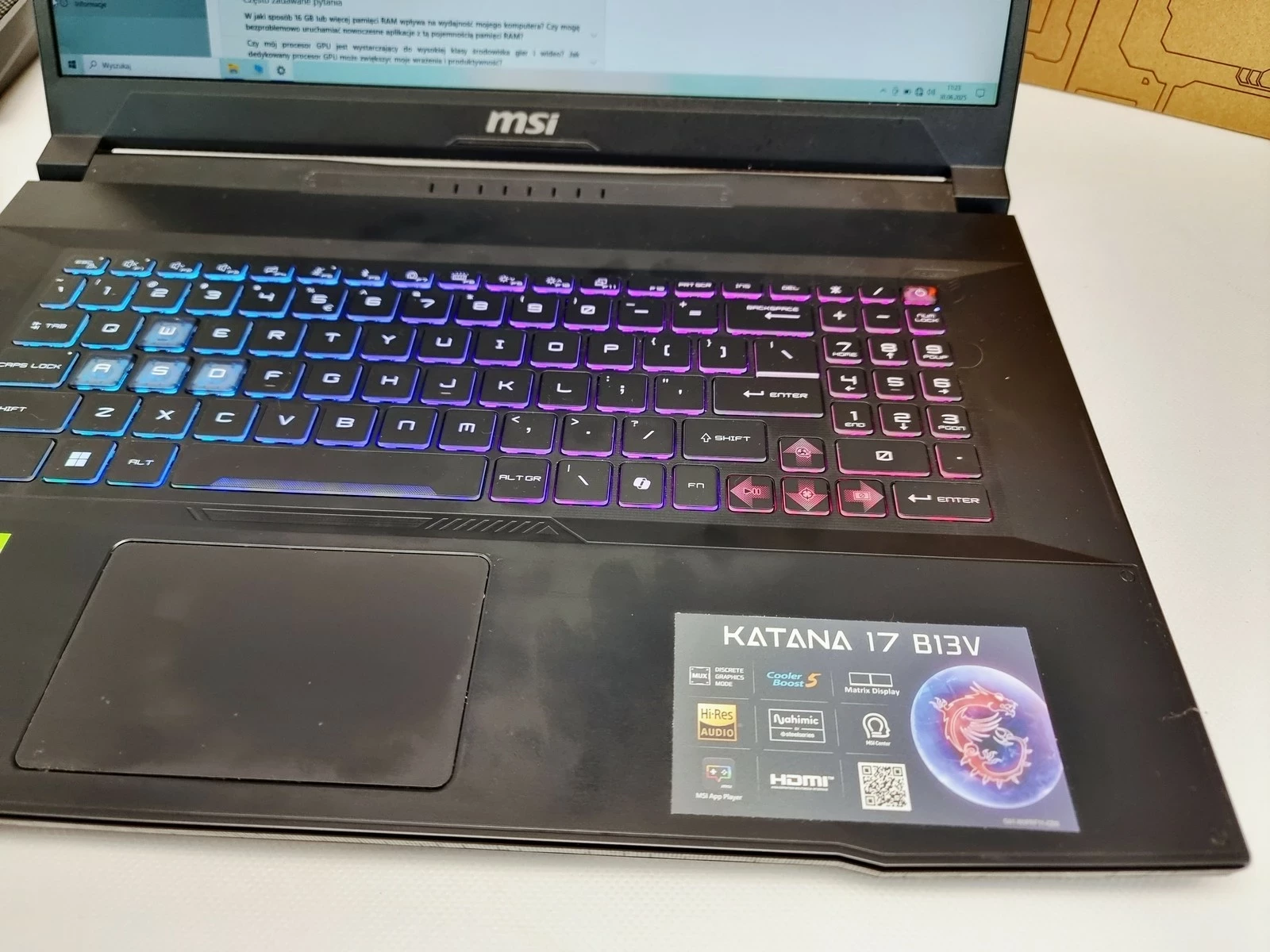 laptop-msi-katana-17-b13vfk-841xpl-173i716gb1tb-akcesoria-liczba-rdzeni-procesora-4329-9