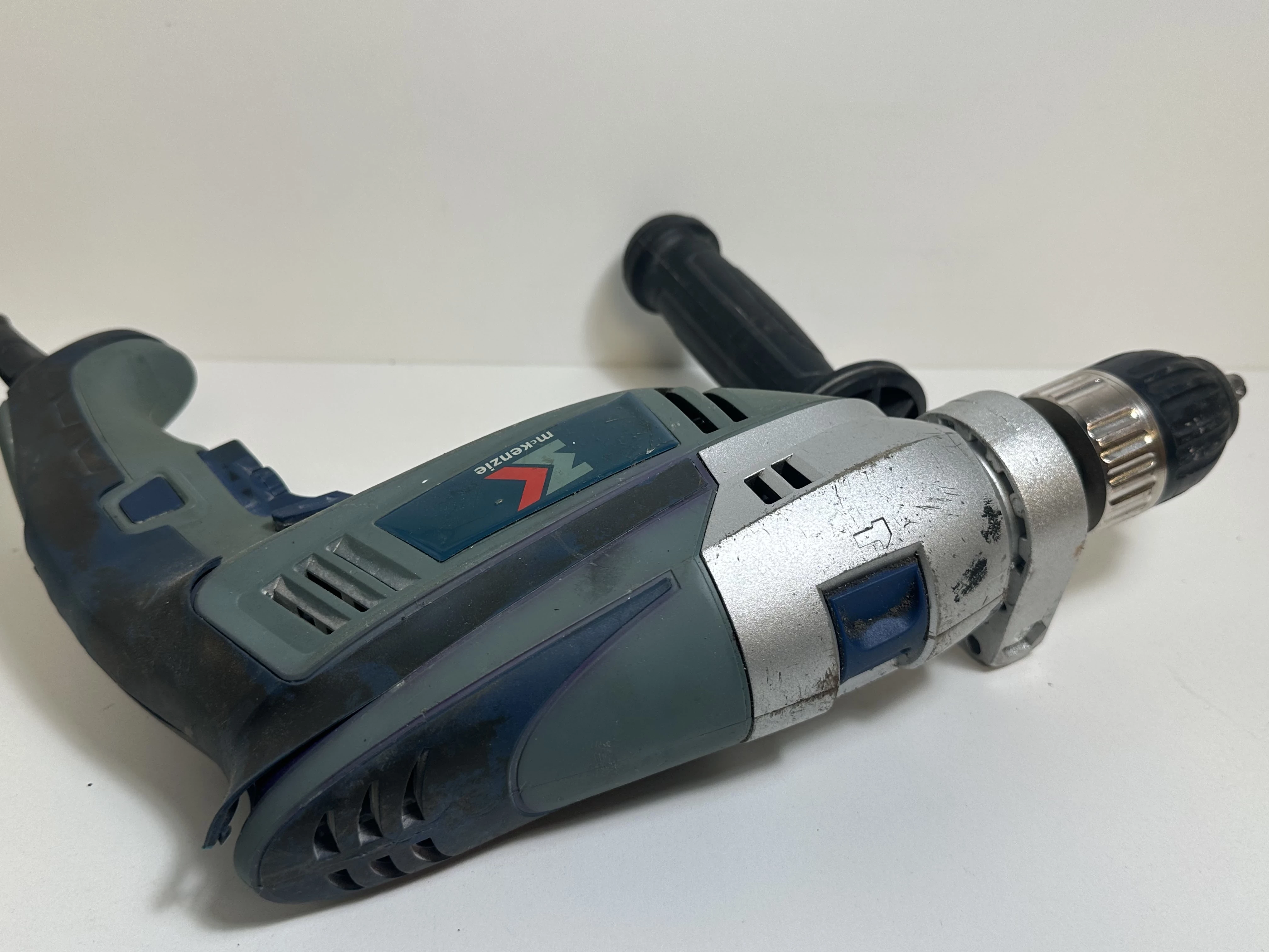 wiertarka-udarowa-mckenzie-pe-850-mk-warto-okazja-pojemnosc-akumulatora-15