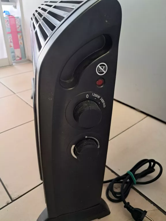 GRZEJNIK ELEKTRYCZNY ROWENTA VECTISSIMO 2400W
