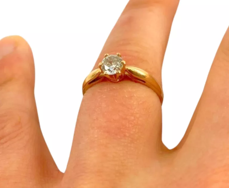 BRYLANTOWY PIERSCIONEK ZŁOTY 14K P.585 2,55G R:16