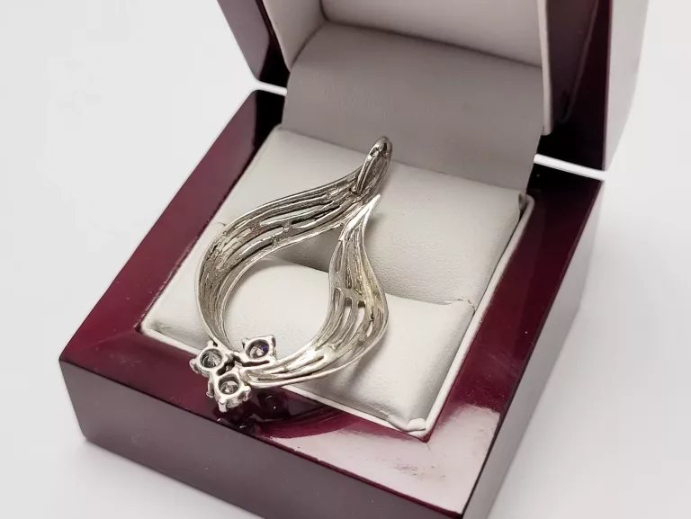 SREBRNA ZAWIESZKA 5,01G PR.925