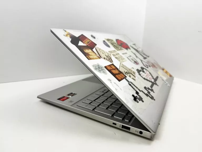 LAPTOP HP PAVILION LAPTOP 15-EH1113NW 15,6"