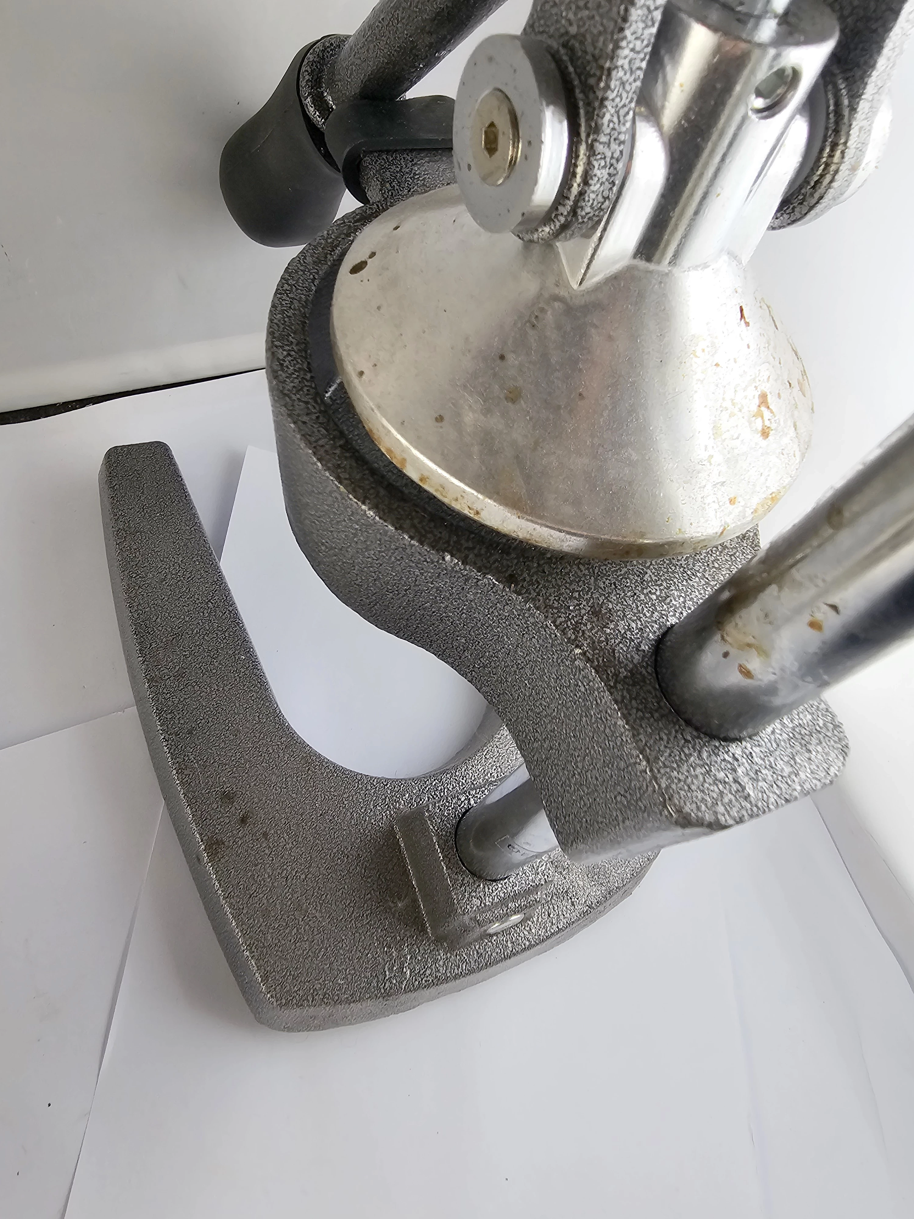 wyciskarka-do-cytrusow-ernesto-moc-000