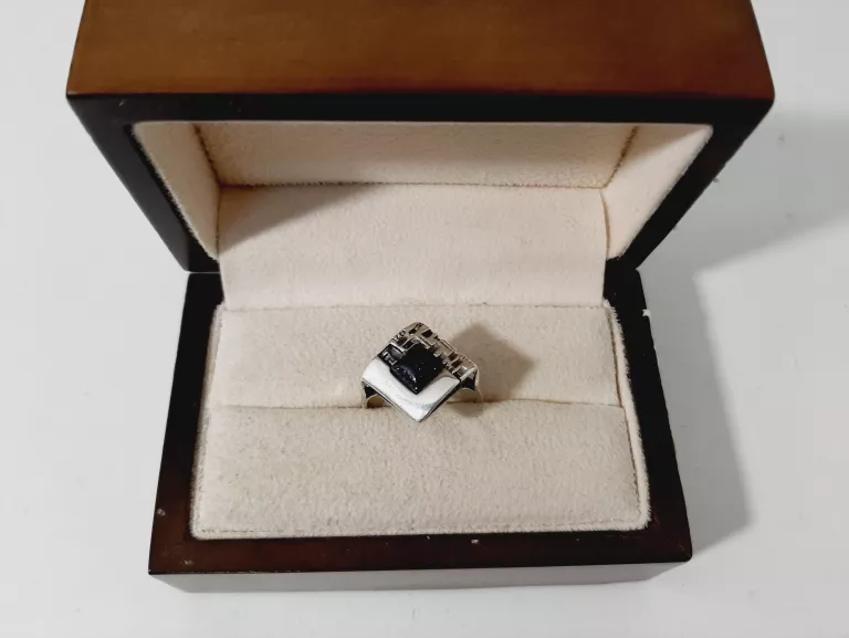 SREBRNY PIERŚCIONEK 925 2.95 G. ROZM. 19