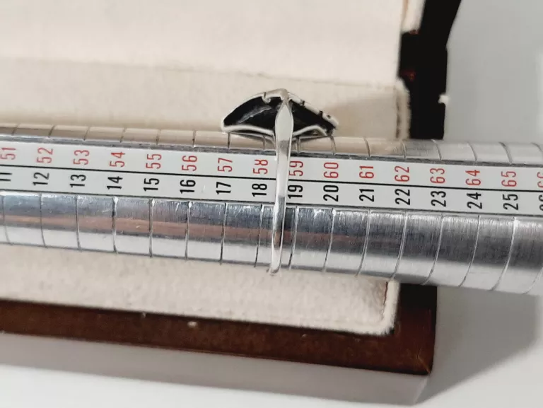 SREBRNY PIERŚCIONEK 925 2.95 G. ROZM. 19