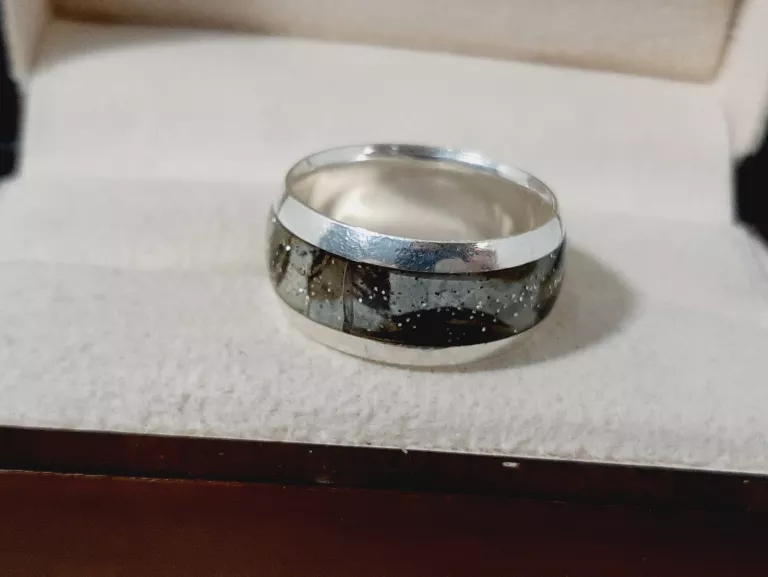 SREBRNY PIERŚCIONEK 925 5.78 G. ROZM. 19