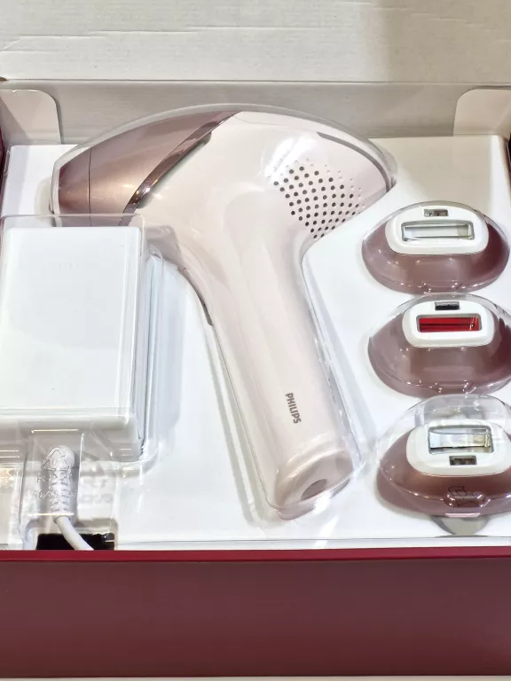 DEPILATOR IPL PHILIPS LUMEA 9900 SENSEIQ SMARTSKIN + 4 NASADKI BRI977/00