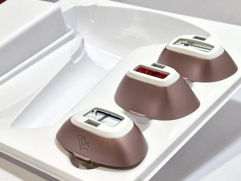 DEPILATOR IPL PHILIPS LUMEA 9900 SENSEIQ SMARTSKIN + 4 NASADKI BRI977/00