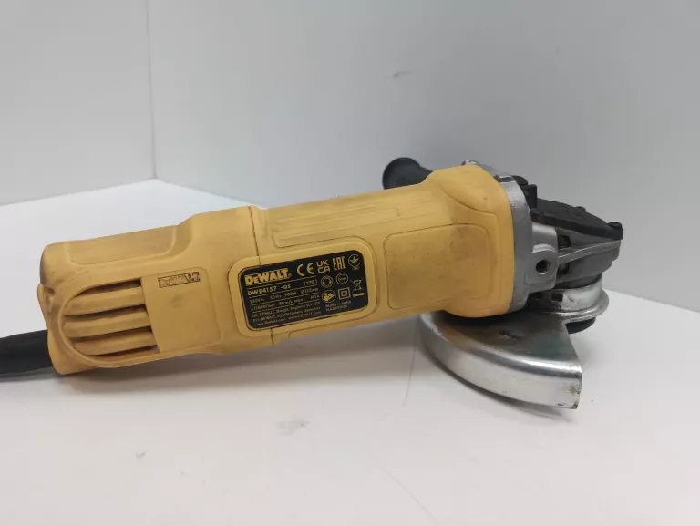SZLIFIERKA KĄTOWA DEWALT DWE4157 900W