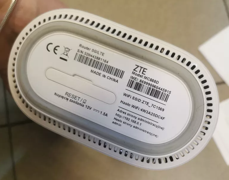 ROUTER ZTE MC888