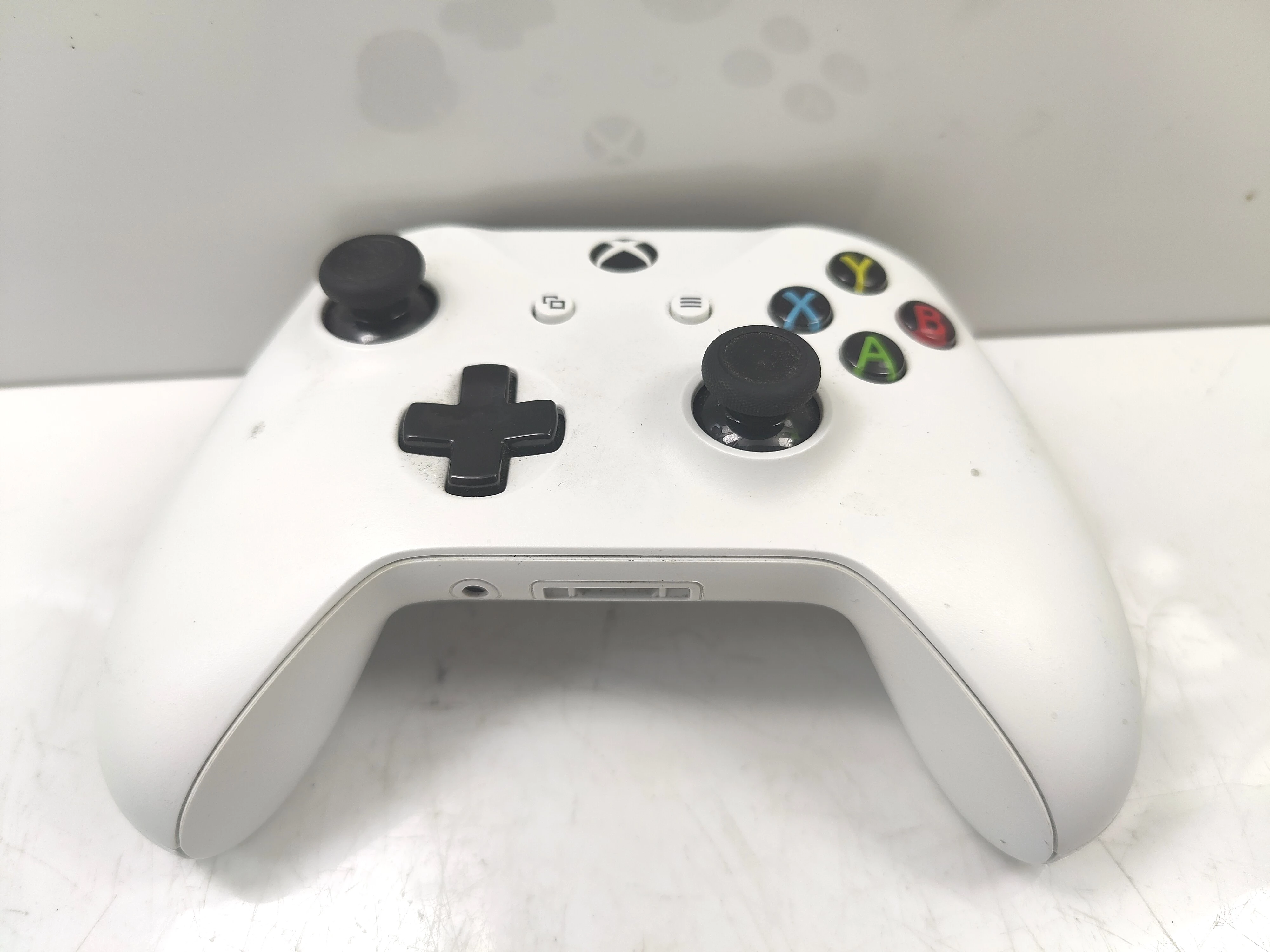 pad-do-xbox-one-pochodzenie-210658-243446