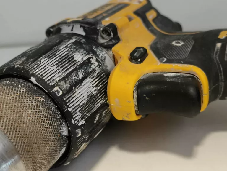 WKRĘTARKA DEWALT DCD709 18V AKUMULATOR 2AH ŁADOWARKA